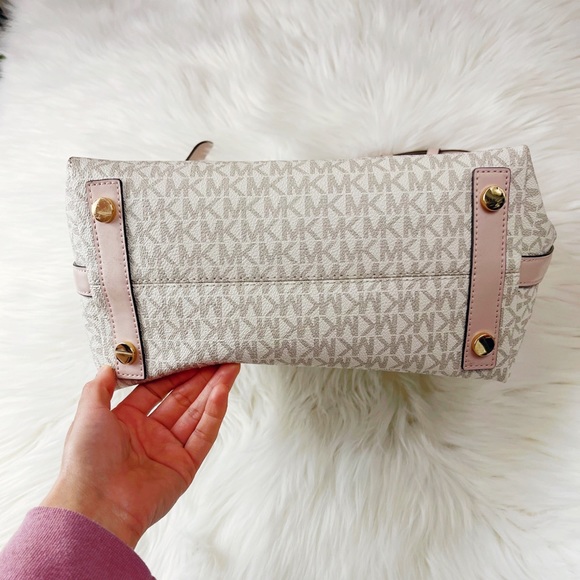 Michael Kors White Bag ✨like new - Picture 2 of 5